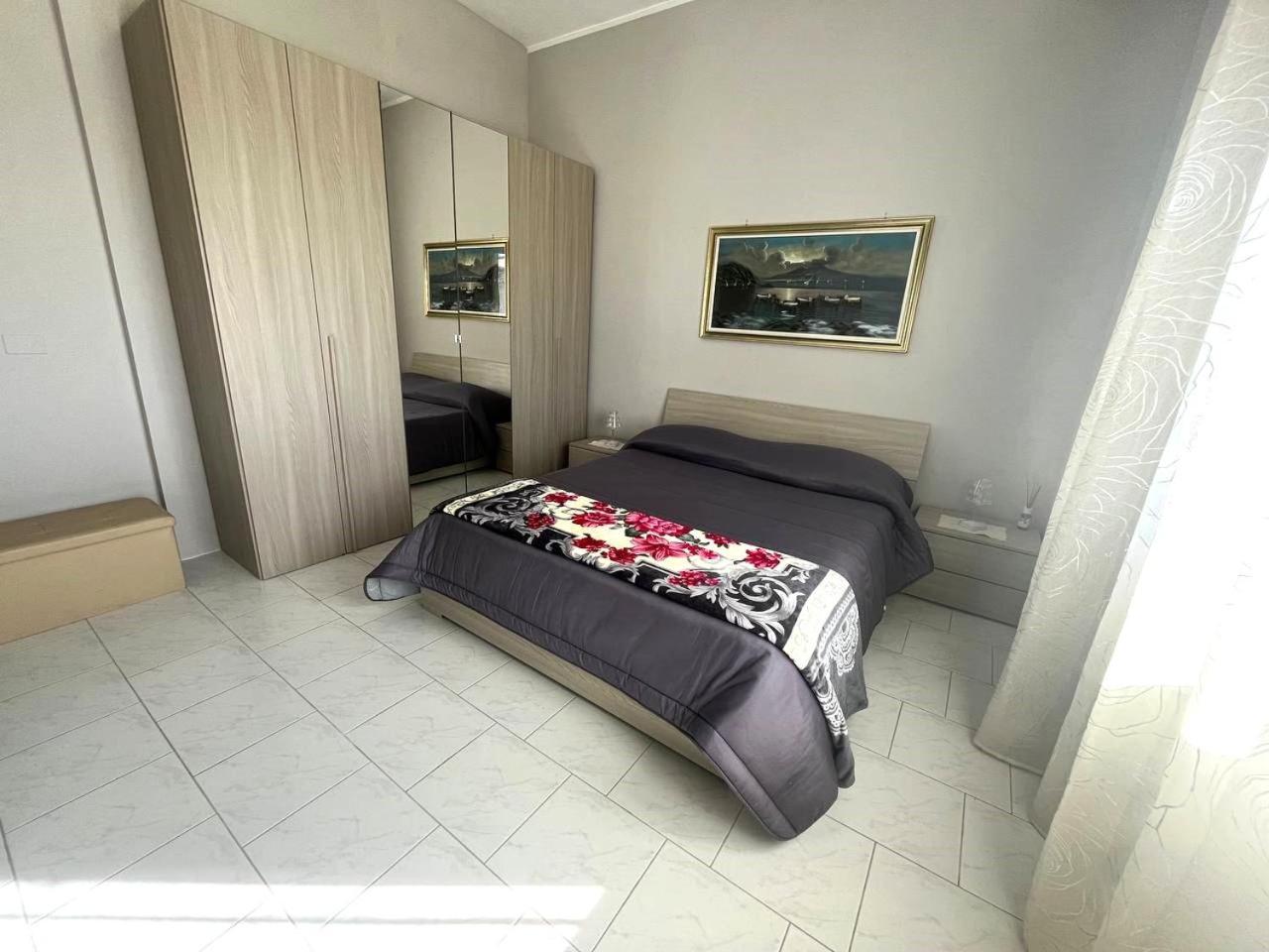 Holiday-Caroline Apartment Πομπηία Εξωτερικό φωτογραφία