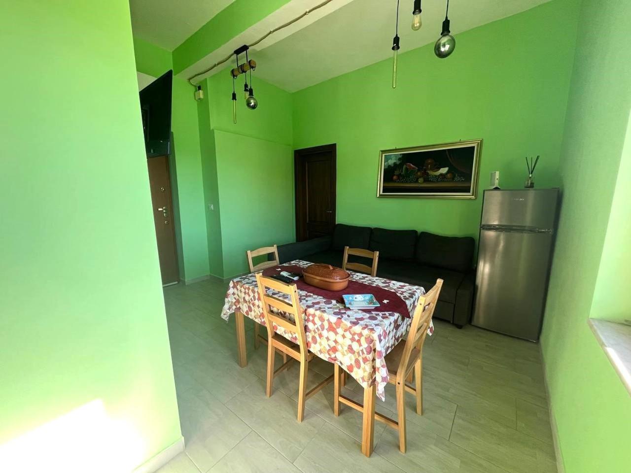 Holiday-Caroline Apartment Πομπηία Εξωτερικό φωτογραφία