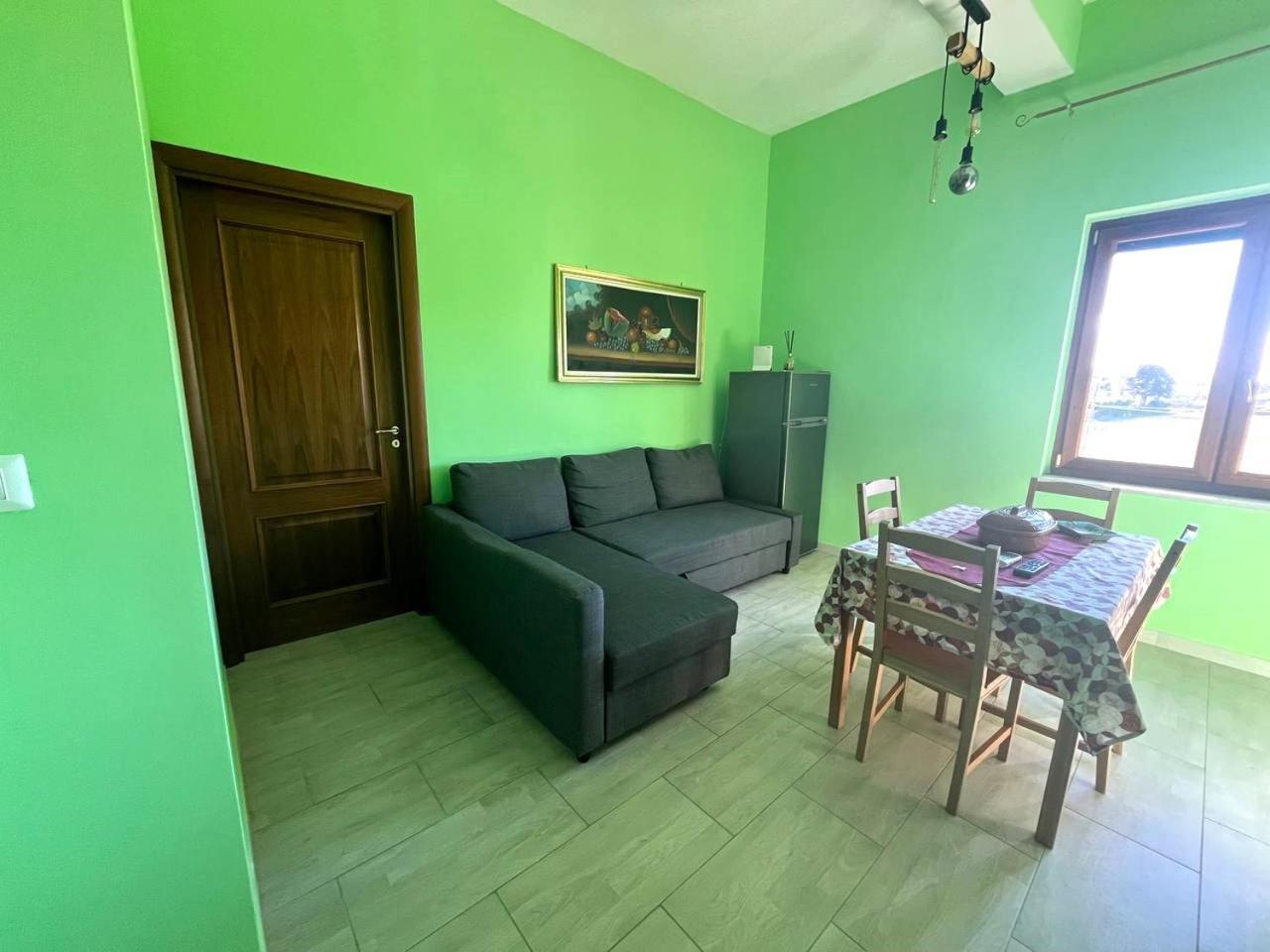 Holiday-Caroline Apartment Πομπηία Εξωτερικό φωτογραφία