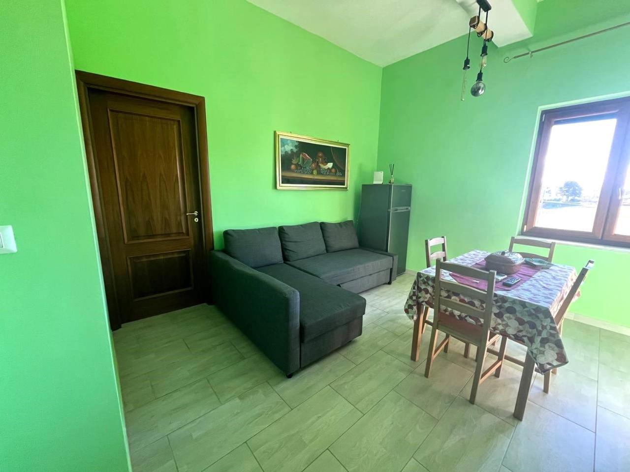 Holiday-Caroline Apartment Πομπηία Εξωτερικό φωτογραφία