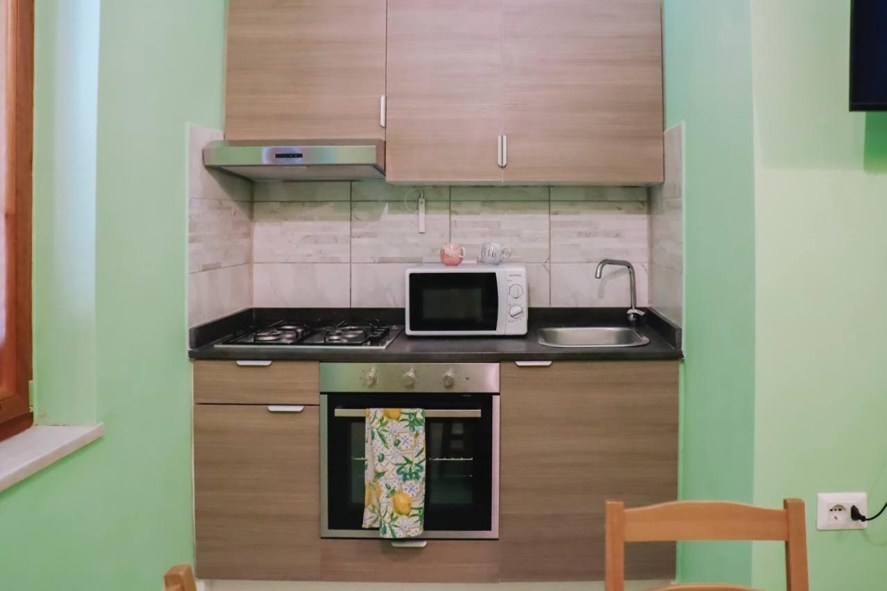 Holiday-Caroline Apartment Πομπηία Εξωτερικό φωτογραφία