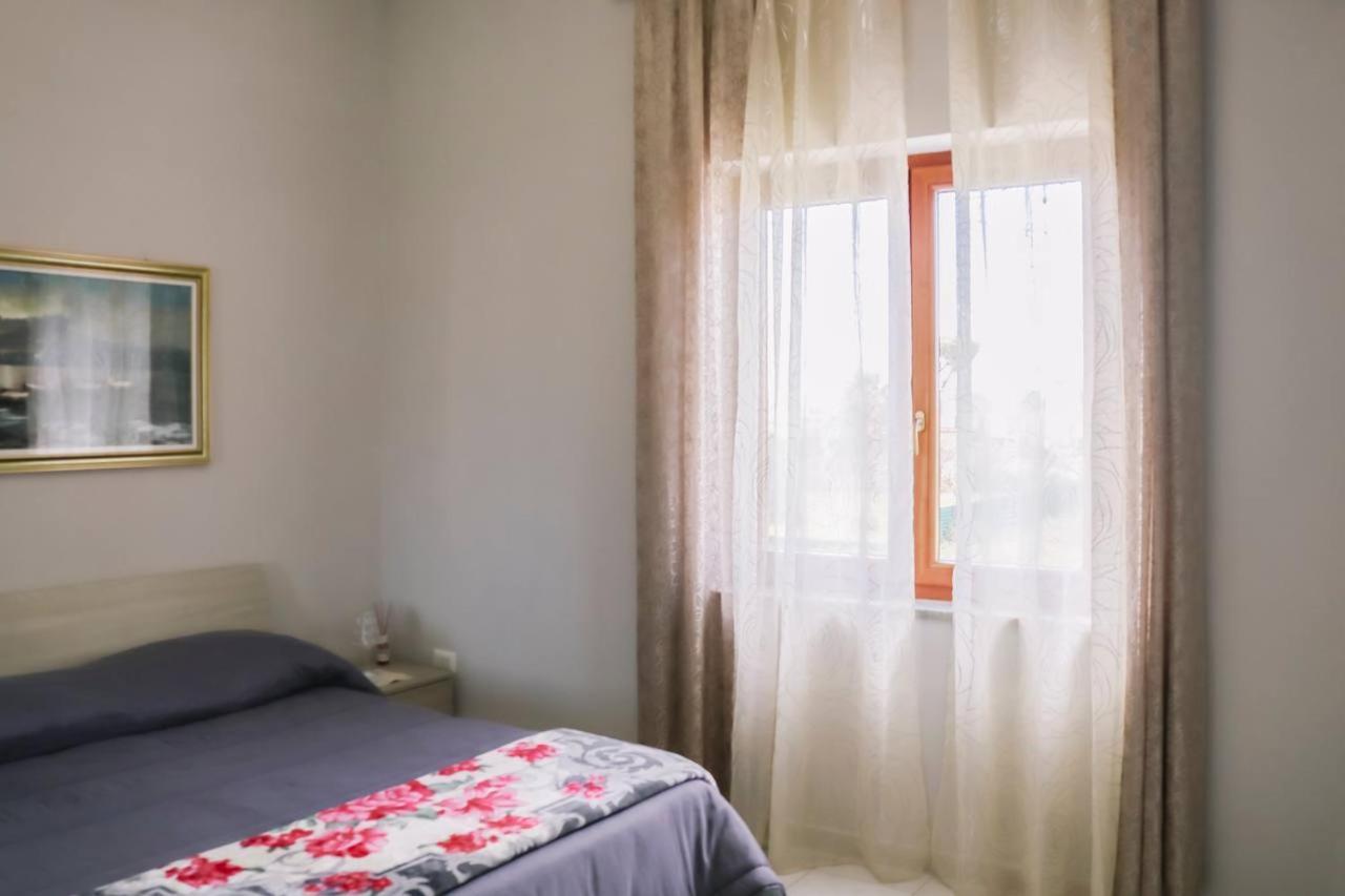 Holiday-Caroline Apartment Πομπηία Εξωτερικό φωτογραφία