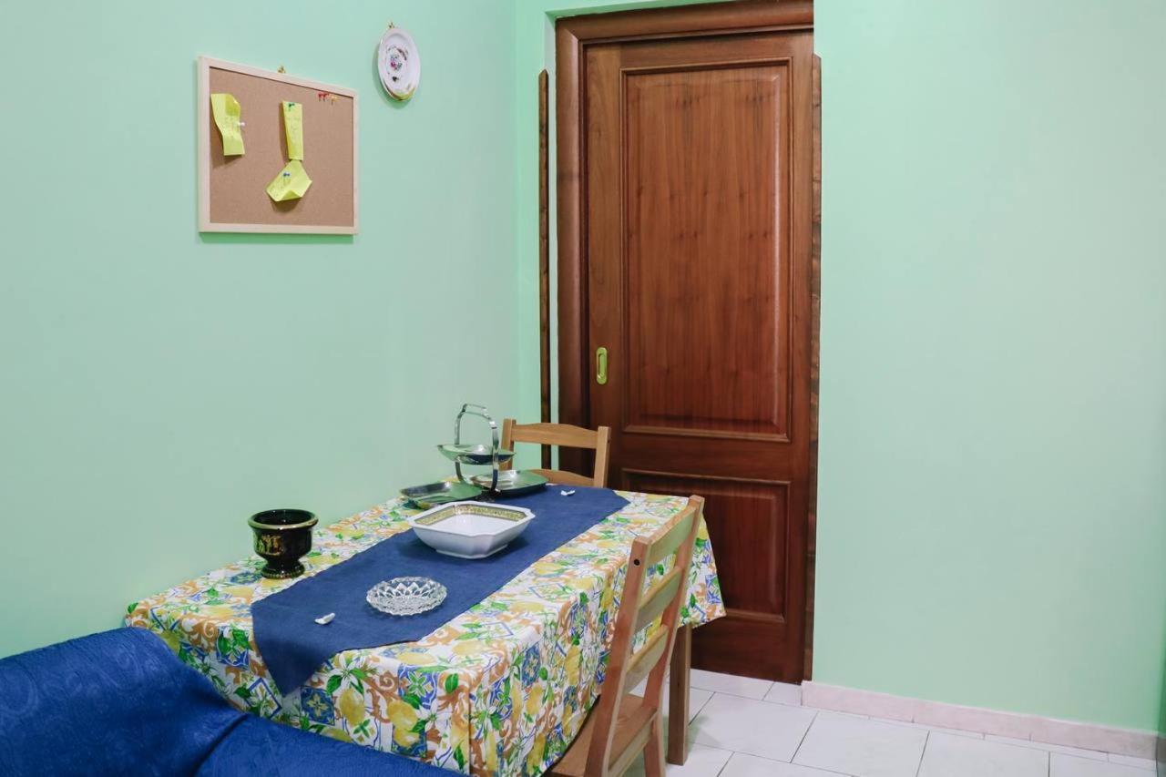 Holiday-Caroline Apartment Πομπηία Εξωτερικό φωτογραφία