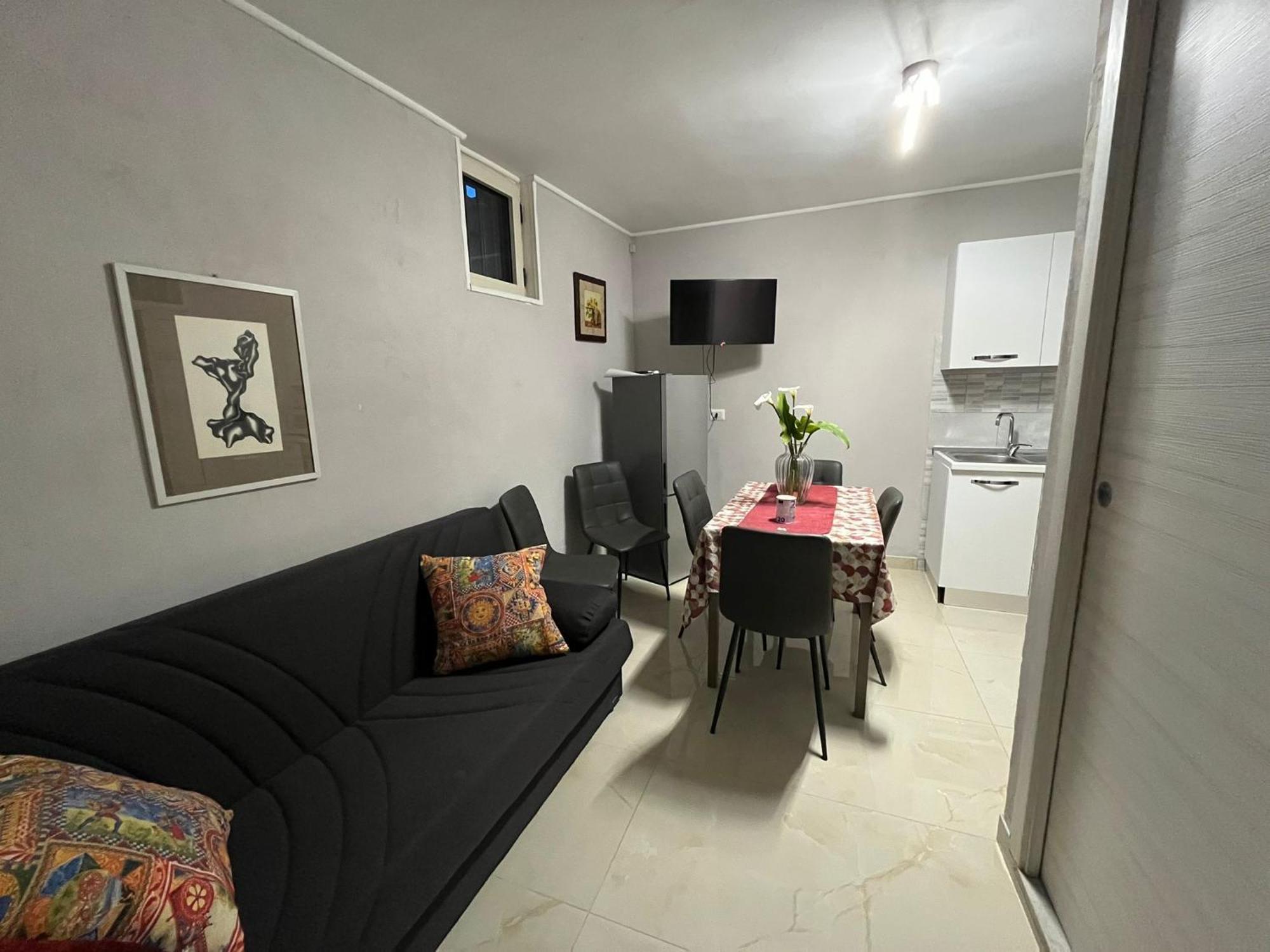 Holiday-Caroline Apartment Πομπηία Εξωτερικό φωτογραφία